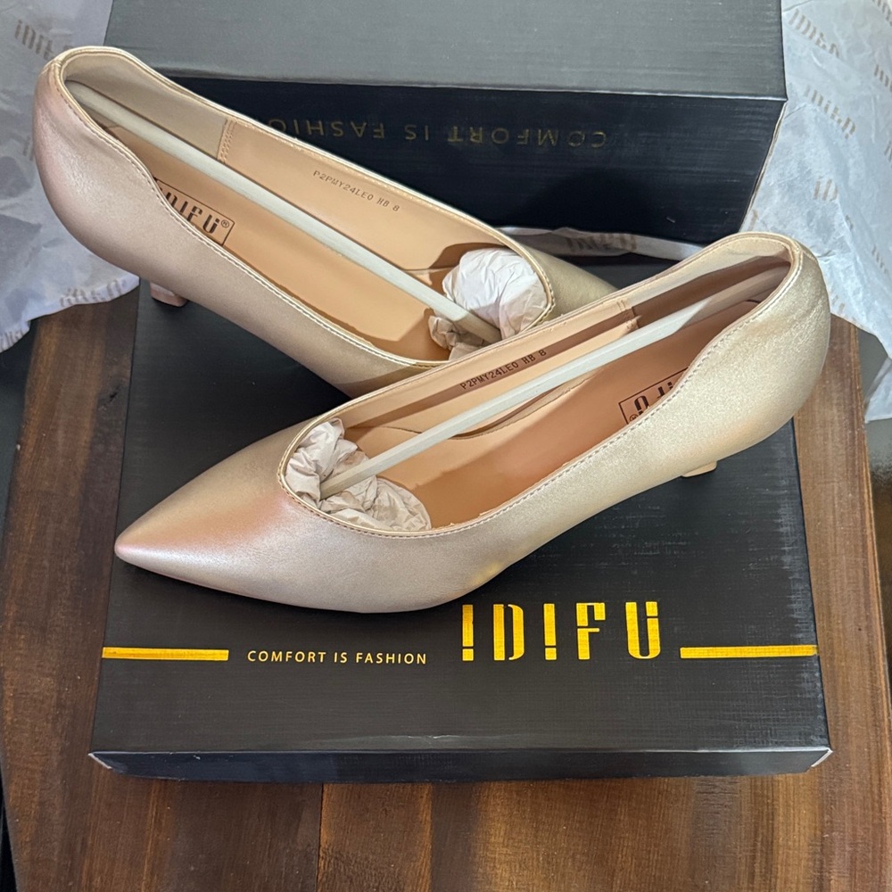 IDIFU Women's Metallic Gold Flats